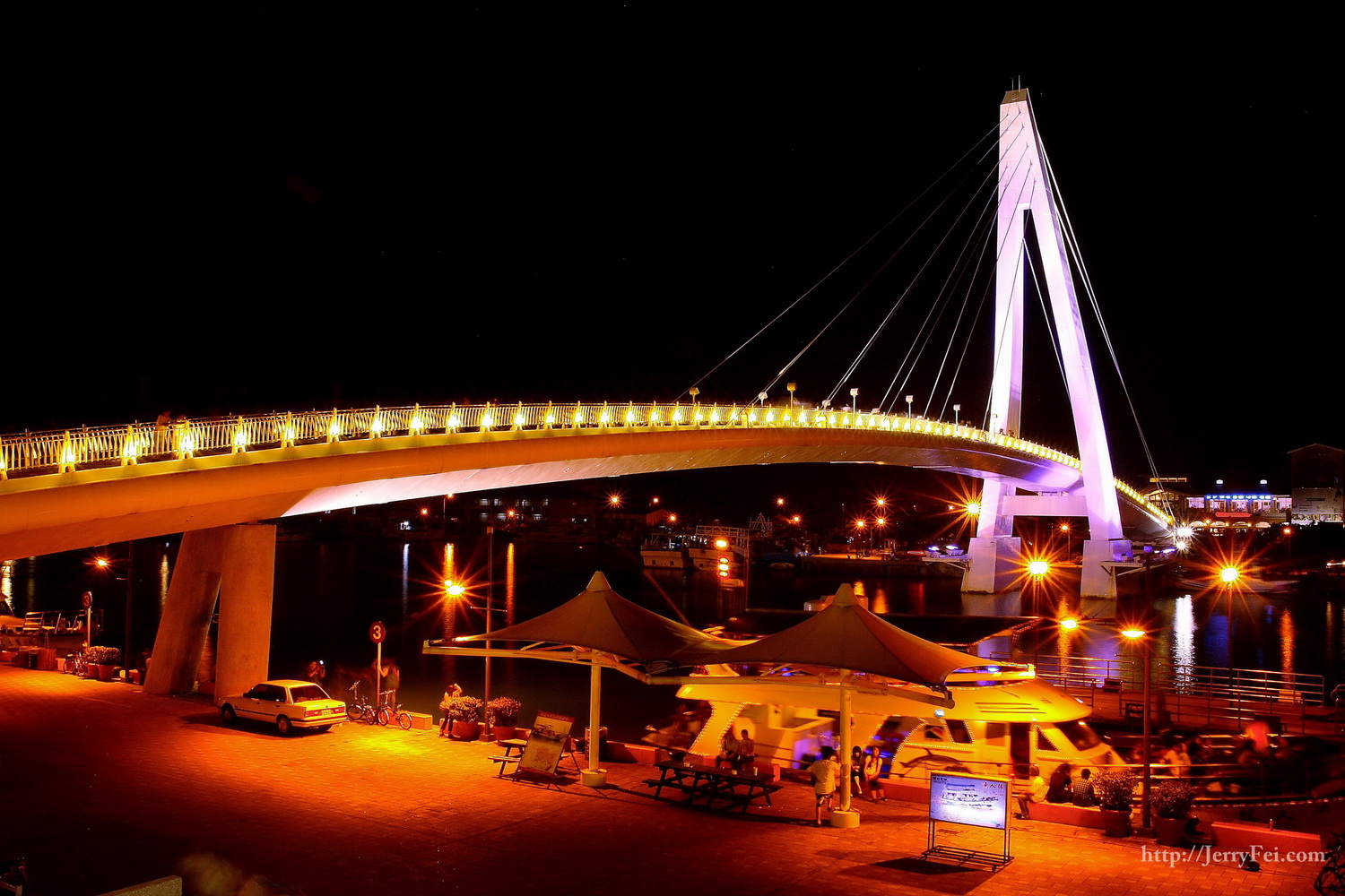 Tamshui Fisherman's Wharf (淡水漁人碼頭)