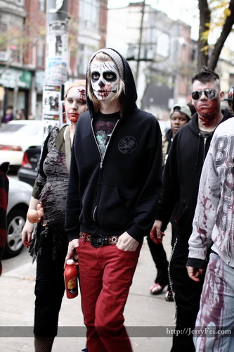 Toronto Zombie Walk 2011 photos