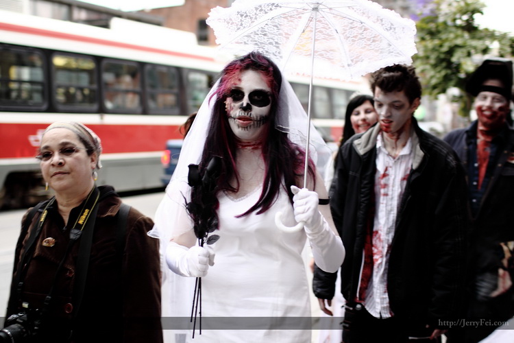Toronto Zombie Walk 2011 photos