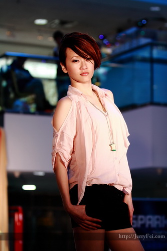 SPARKLE Red Christmas event in Chinatown Centre photo