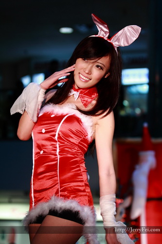 SPARKLE Red Christmas event in Chinatown Centre photo