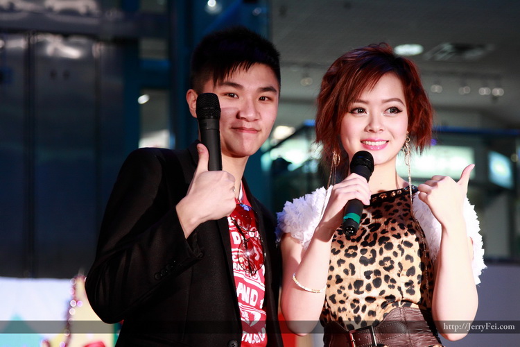 SPARKLE Red Christmas event in Chinatown Centre photo